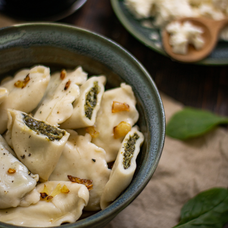 Pierogi z Twarogiem i Szpinakiem  640 g  (Świeżo mrożone)